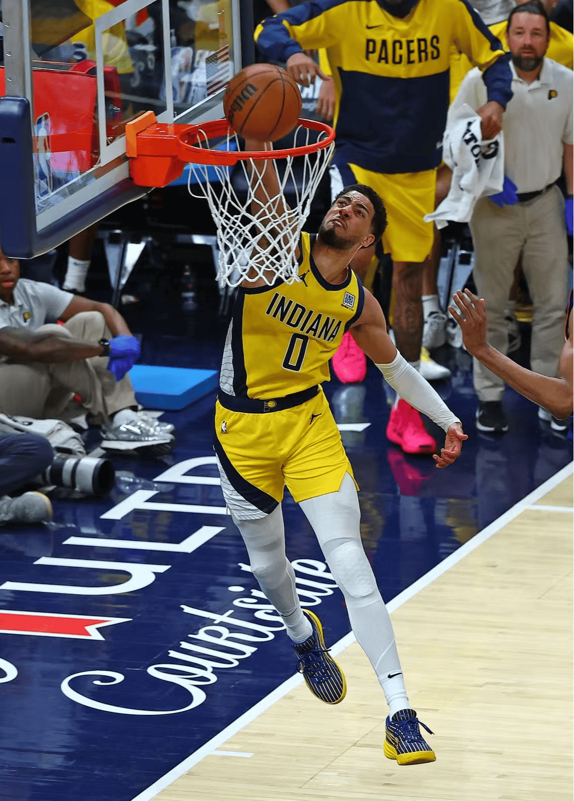 西亚卡姆重返赛场，爆冷首场状态出色，德国队观众沸腾！的简单介绍爱游戏