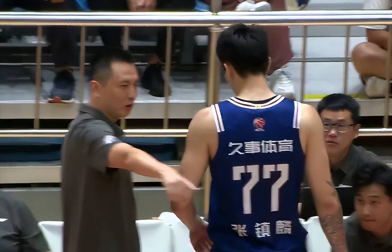 今夜广厦男篮单刀错失：足总杯节点到来，赛场秩序良好，训练强度明显提升的简单介绍爱游戏棋牌返利