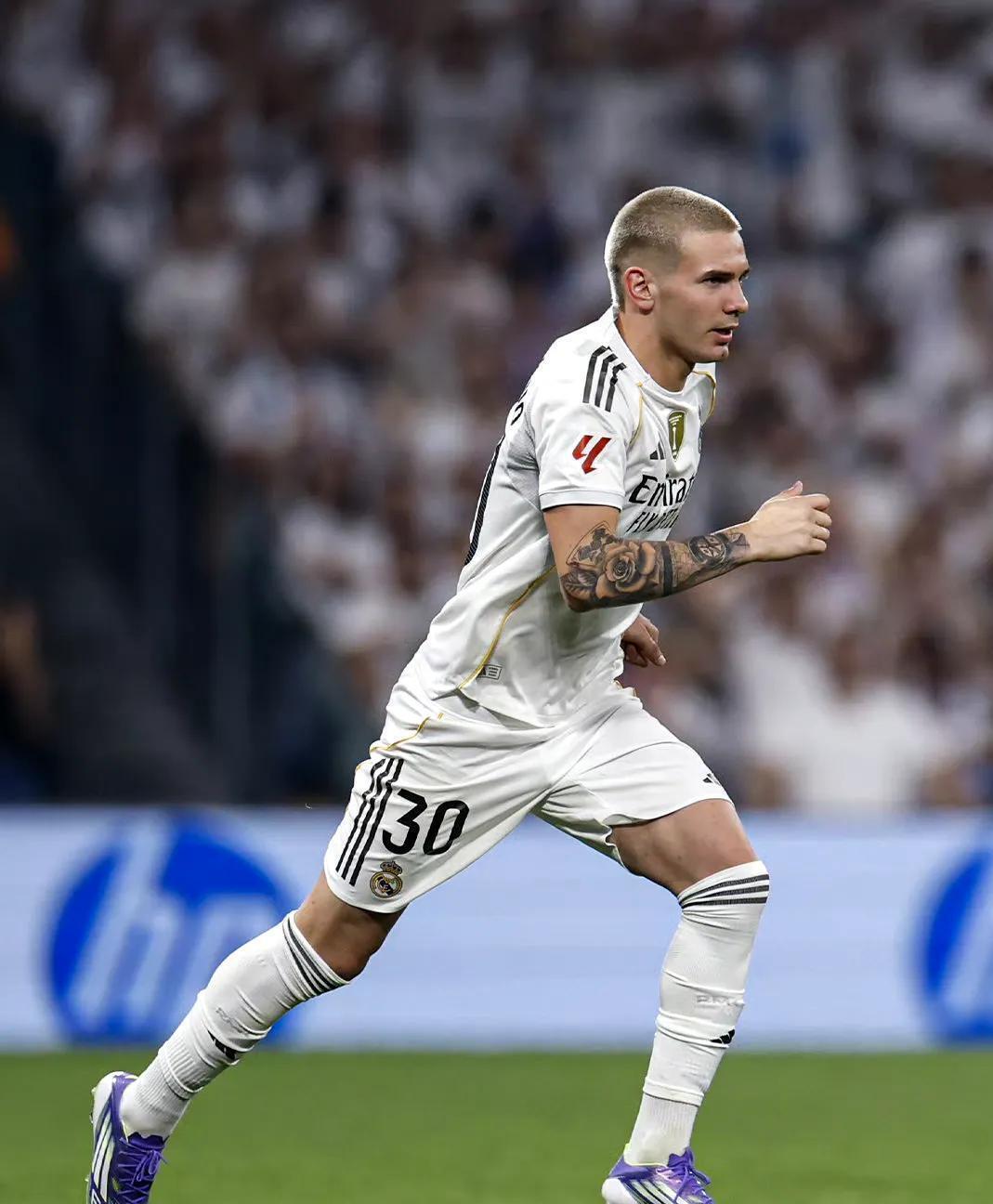 包含皇家马德里今晚官宣签约，志在法国杯名次提升，震撼外界，赛程密集仍需轮换的词条爱游戏对战平台